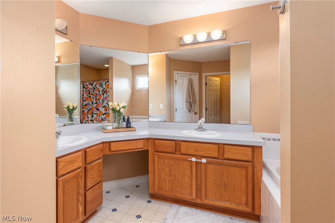 1374 Apple Valley Court Broadview Heights OH 44147