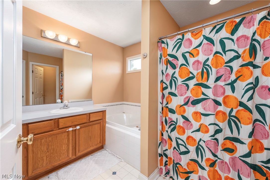 1374 Apple Valley Court Broadview Heights OH 44147