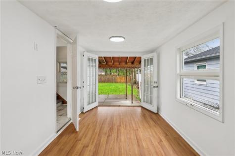 513 Gulf Road Elyria OH 44035