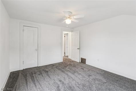 513 Gulf Road Elyria OH 44035