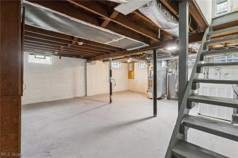 513 Gulf Road Elyria OH 44035