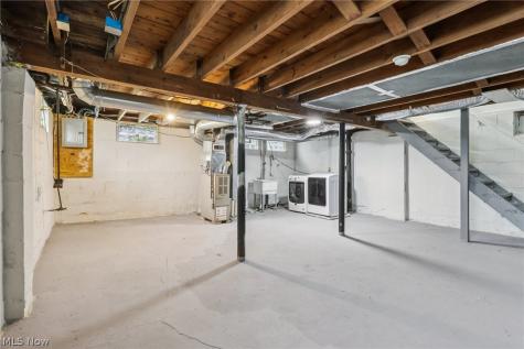 513 Gulf Road Elyria OH 44035