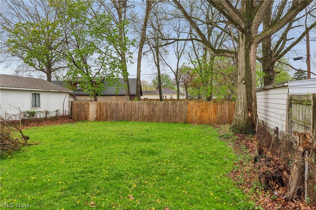 513 Gulf Road Elyria OH 44035
