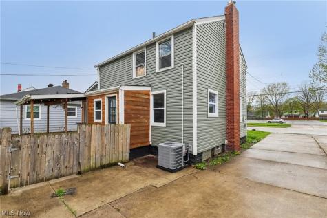 513 Gulf Road Elyria OH 44035