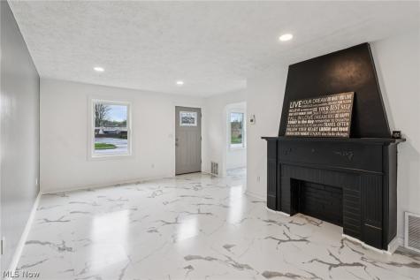 513 Gulf Road Elyria OH 44035