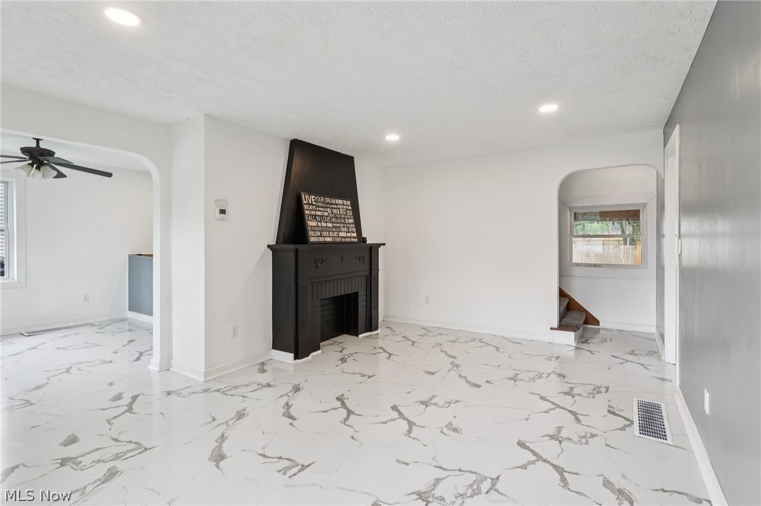 513 Gulf Road Elyria OH 44035