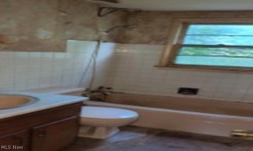 92 W Ingleside Drive Akron OH 44319