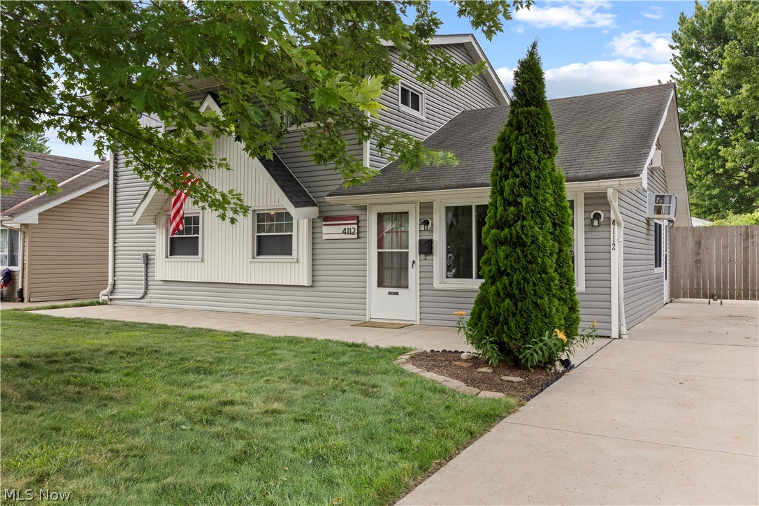 4112 Brockley Avenue Sheffield Lake OH 44054