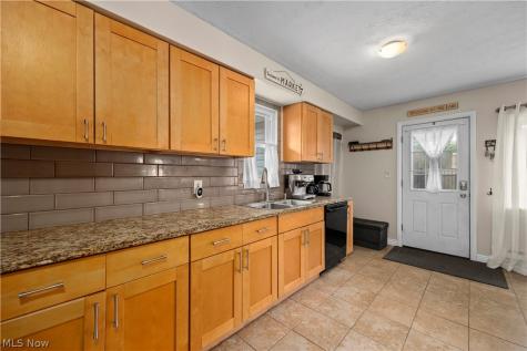 4112 Brockley Avenue Sheffield Lake OH 44054