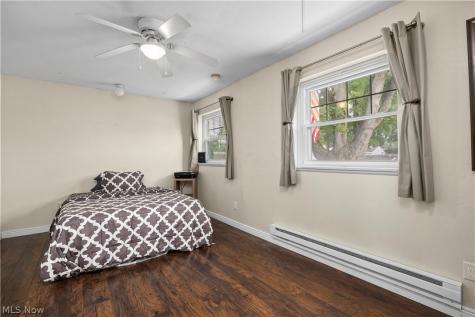 4112 Brockley Avenue Sheffield Lake OH 44054