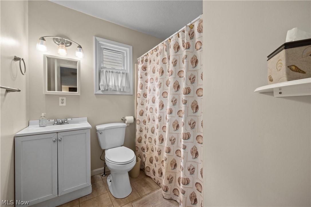 4112 Brockley Avenue Sheffield Lake OH 44054