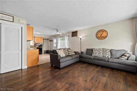 4112 Brockley Avenue Sheffield Lake OH 44054