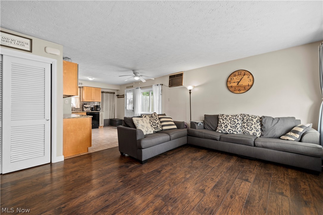 4112 Brockley Avenue Sheffield Lake OH 44054