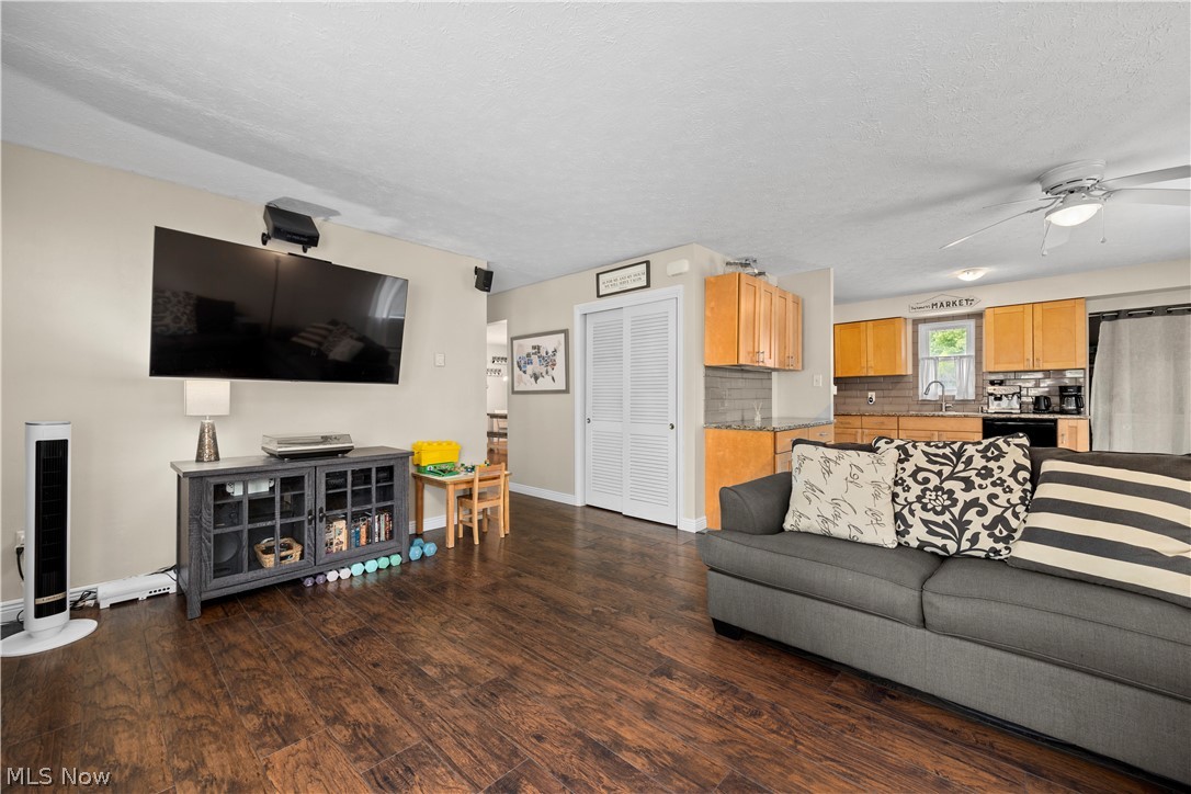 4112 Brockley Avenue Sheffield Lake OH 44054