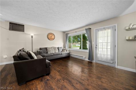 4112 Brockley Avenue Sheffield Lake OH 44054