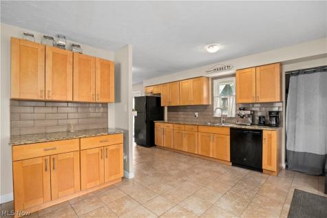 4112 Brockley Avenue Sheffield Lake OH 44054