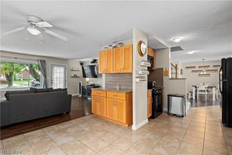 4112 Brockley Avenue Sheffield Lake OH 44054