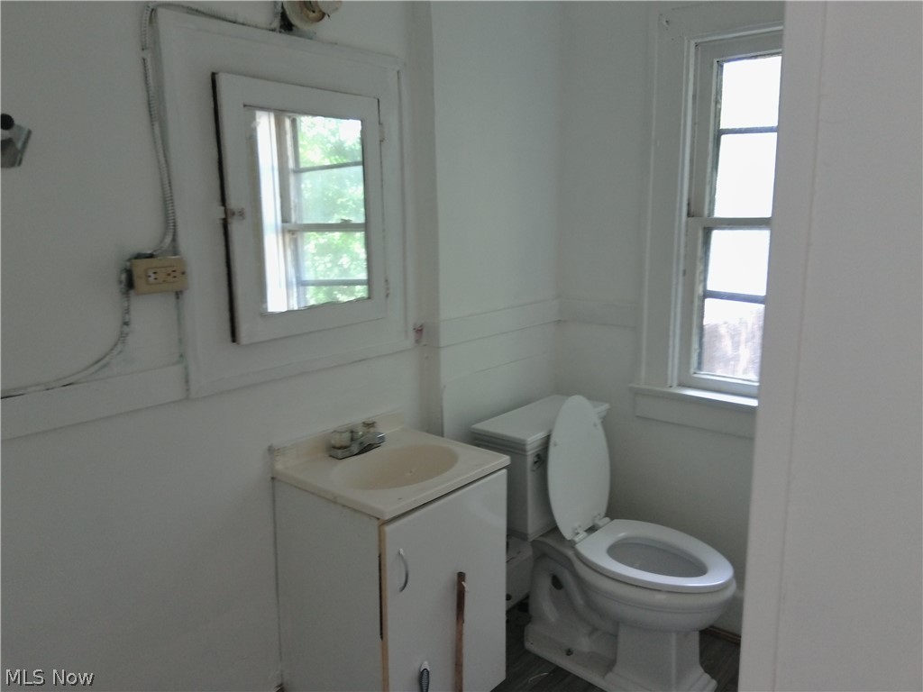 35 Palmer Avenue Campbell OH 44405