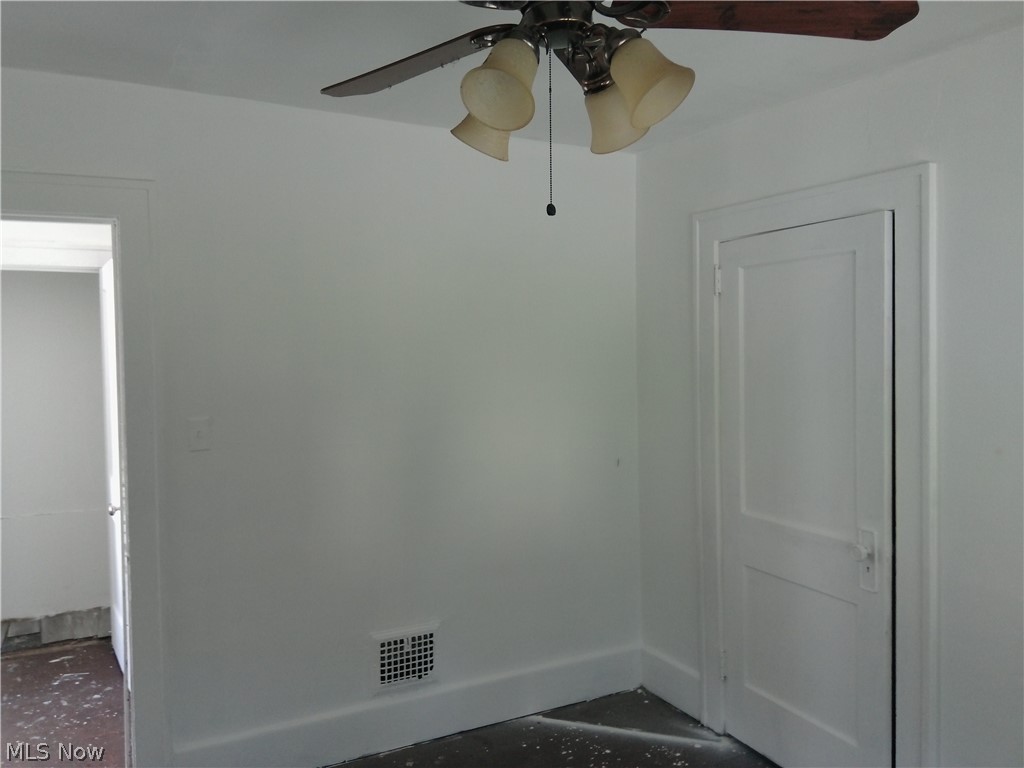 35 Palmer Avenue Campbell OH 44405