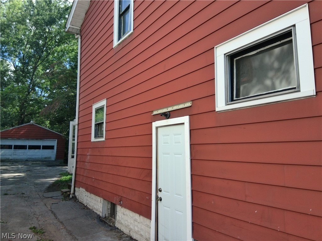 35 Palmer Avenue Campbell OH 44405