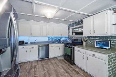 1758 Westwood Drive Twinsburg OH 44087