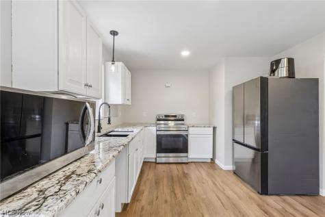 30 Taylor Road Barberton OH 44203