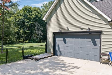 5860 Iva Drive New Franklin OH 44319