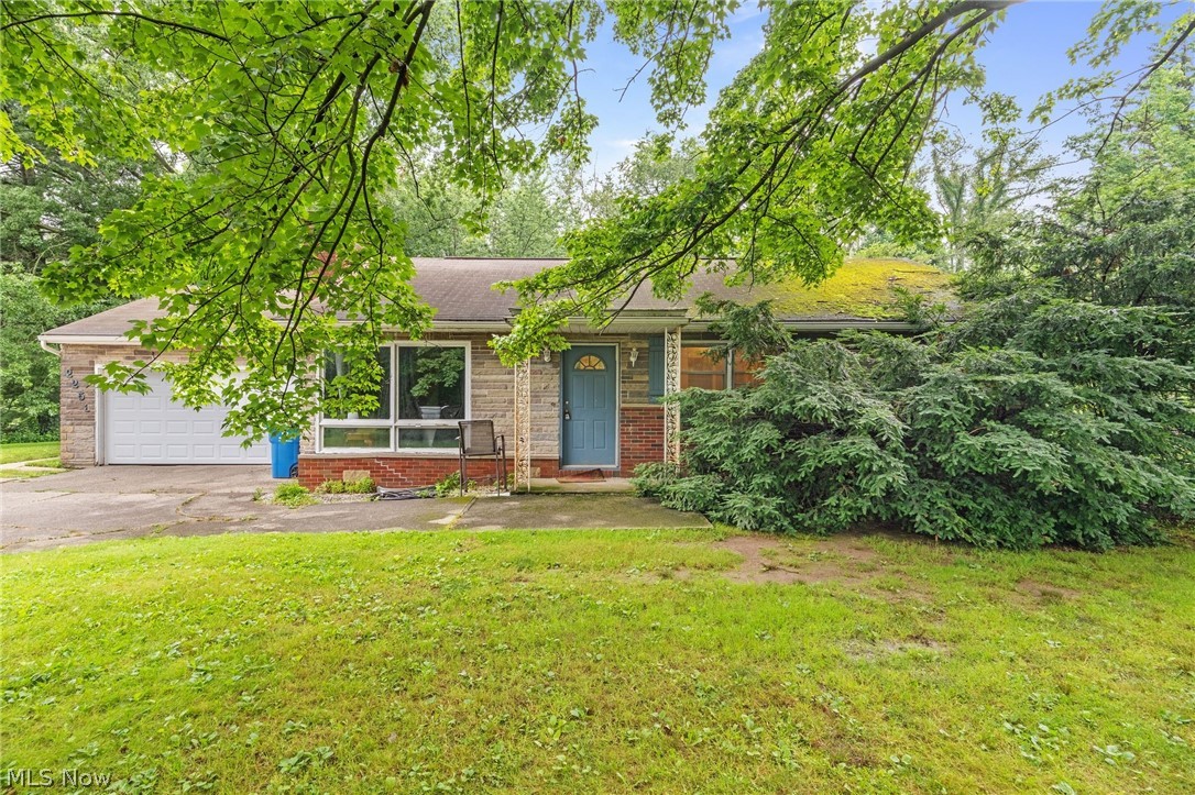 2253 Hi Vue Drive Green OH 44312