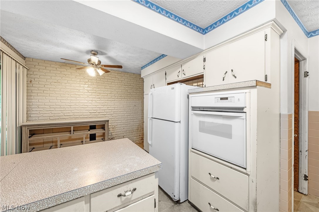 2253 Hi Vue Drive Green OH 44312