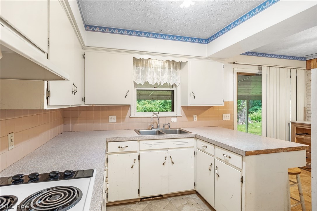 2253 Hi Vue Drive Green OH 44312