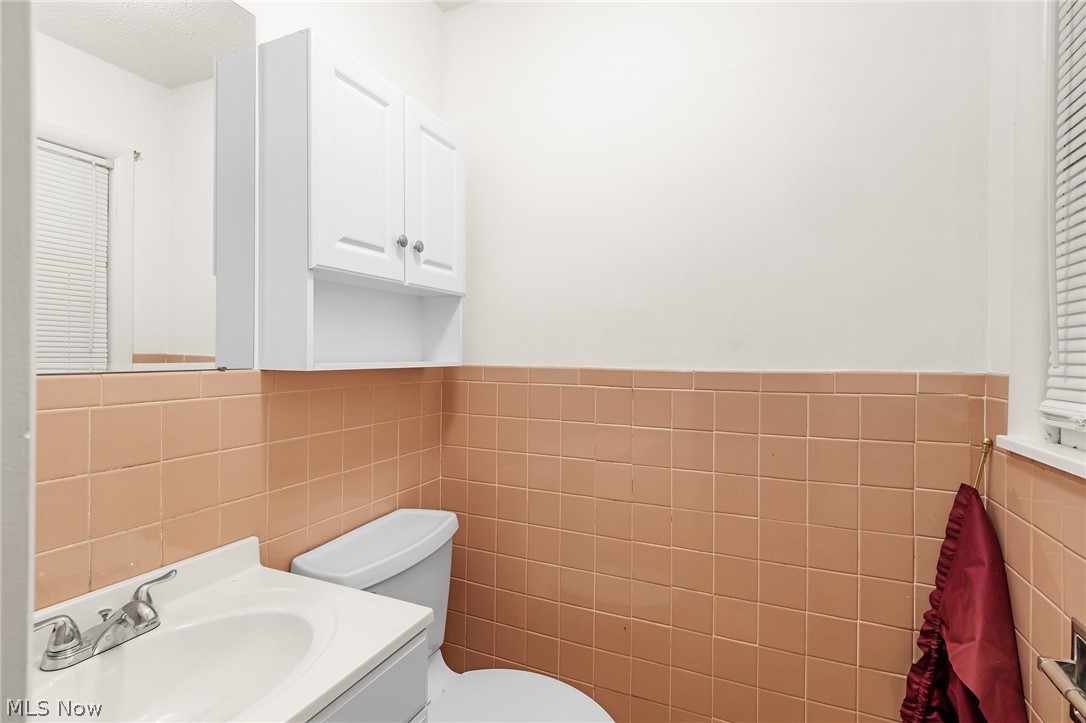 2253 Hi Vue Drive Green OH 44312