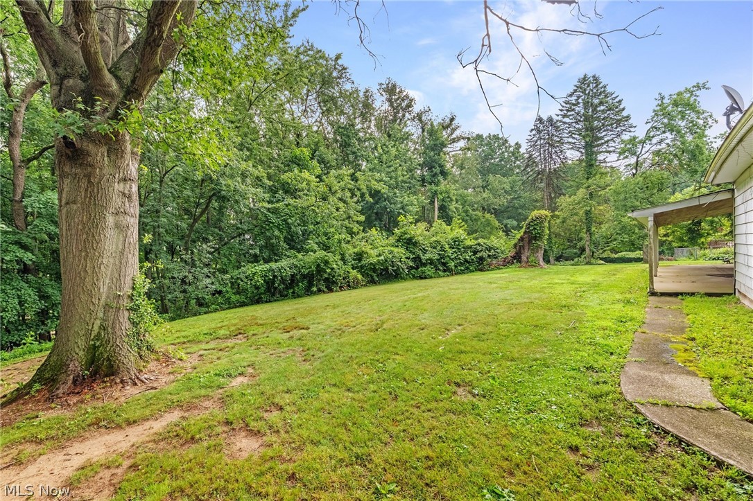 2253 Hi Vue Drive Green OH 44312