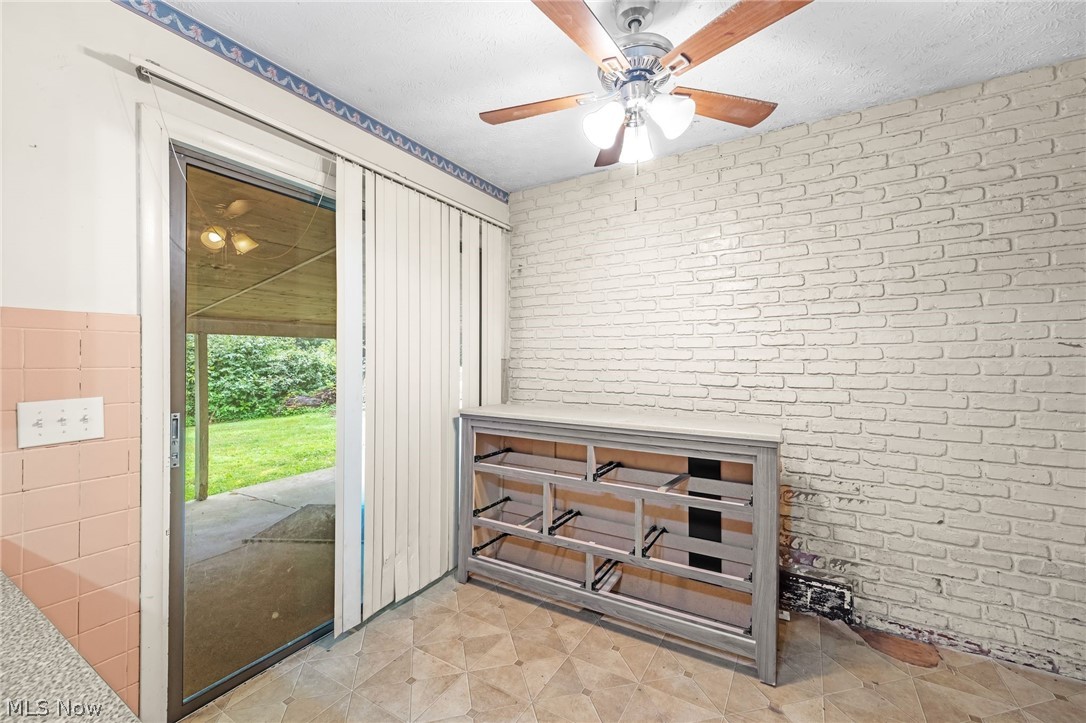 2253 Hi Vue Drive Green OH 44312