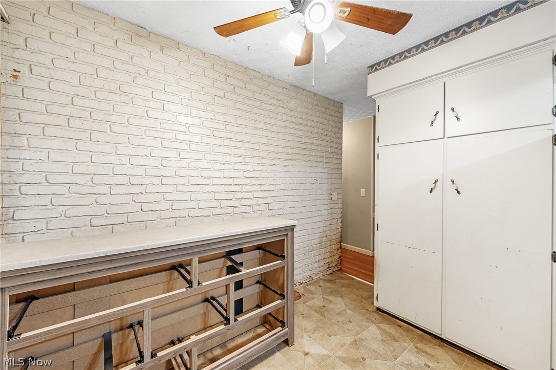 2253 Hi Vue Drive Green OH 44312