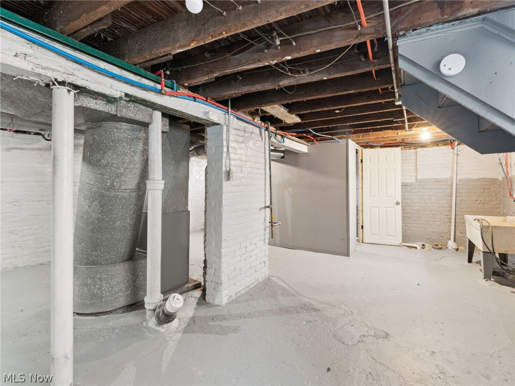 4002 Ardmore Avenue Cleveland OH 44109