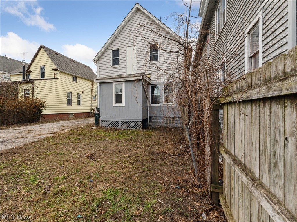 4002 Ardmore Avenue Cleveland OH 44109