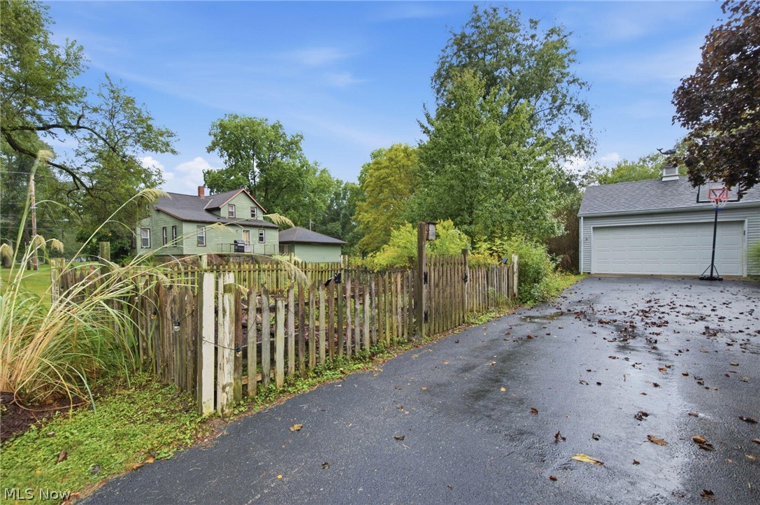 44 Colony Drive Oberlin OH 44074