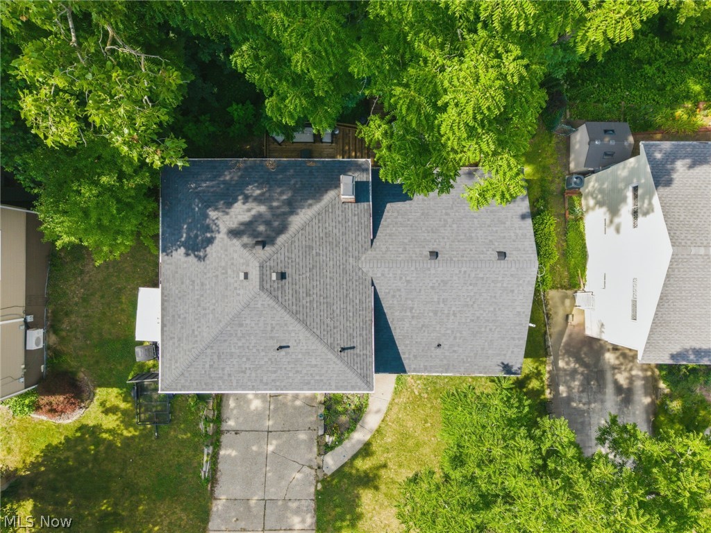 1585 Kingsley Avenue Akron OH 44313