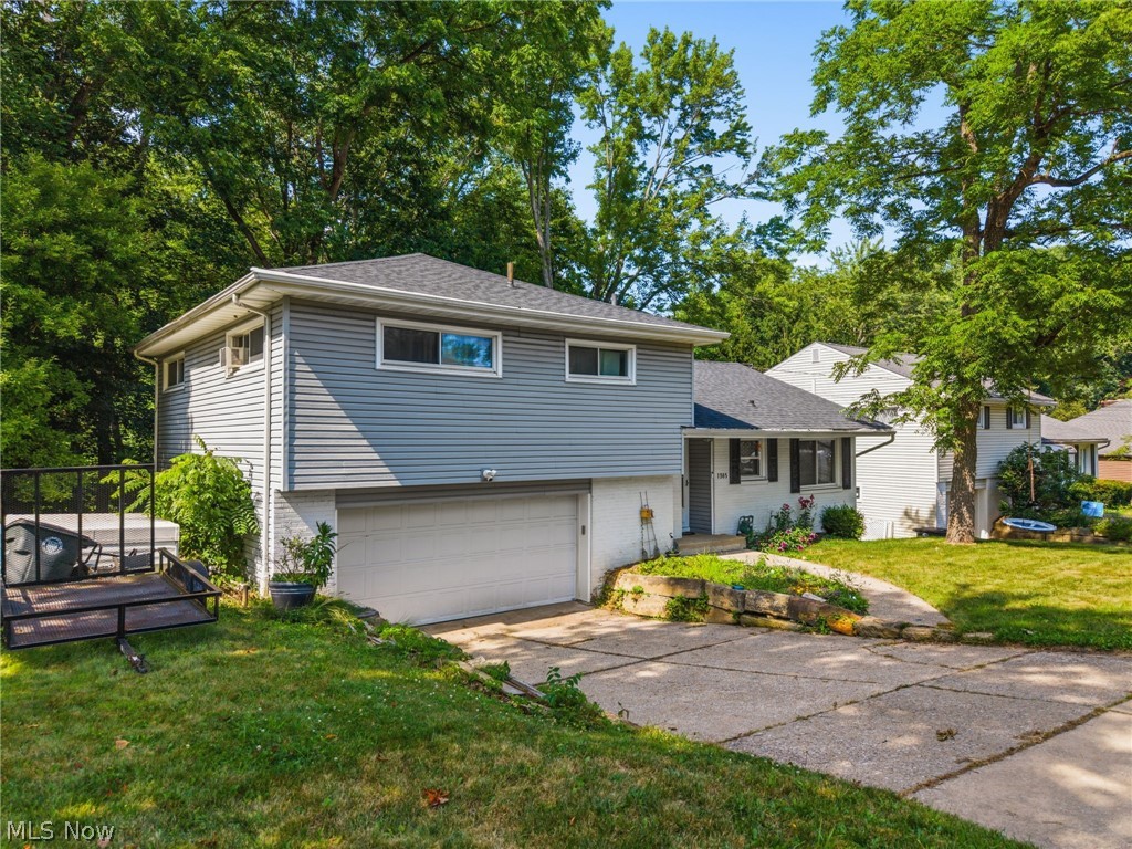 1585 Kingsley Avenue Akron OH 44313