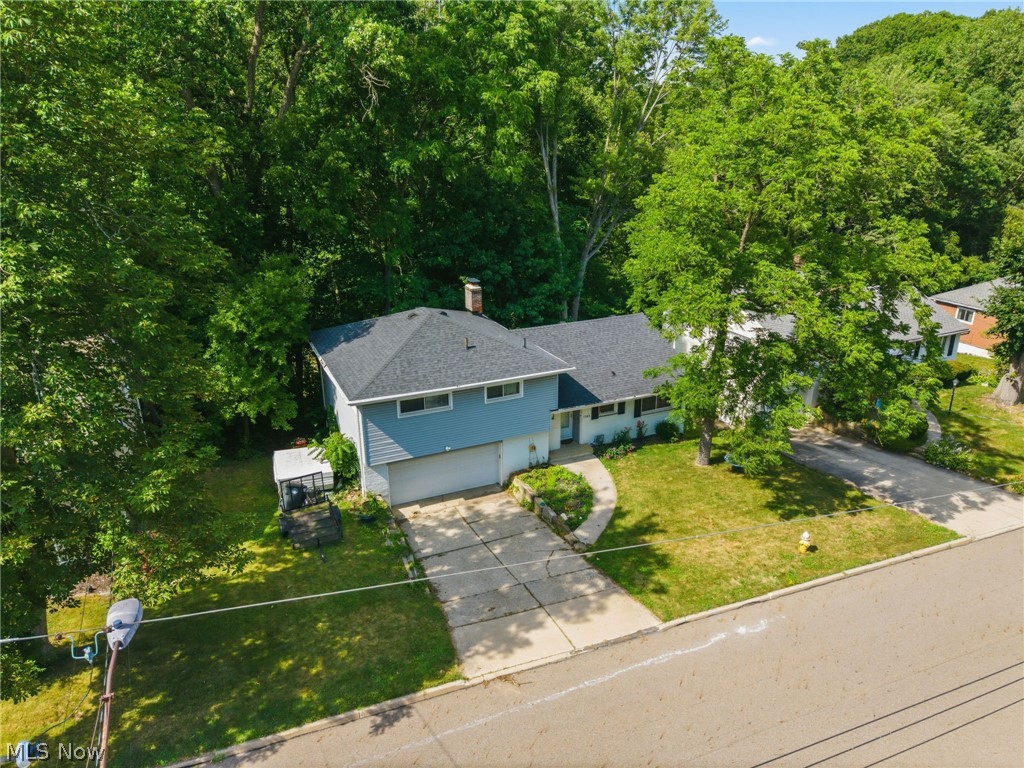 1585 Kingsley Avenue Akron OH 44313