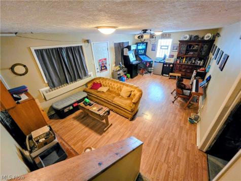 1585 Kingsley Avenue Akron OH 44313