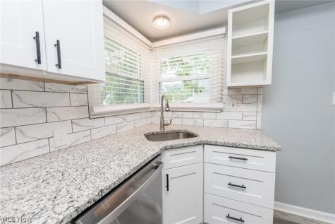 319 Kathron Avenue Cuyahoga Falls OH 44221