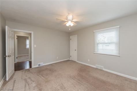 319 Kathron Avenue Cuyahoga Falls OH 44221