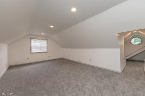 319 Kathron Avenue Cuyahoga Falls OH 44221