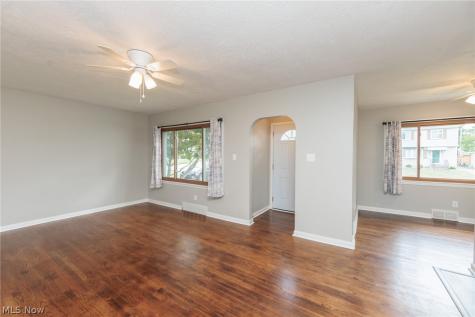 319 Kathron Avenue Cuyahoga Falls OH 44221