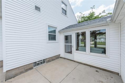 319 Kathron Avenue Cuyahoga Falls OH 44221