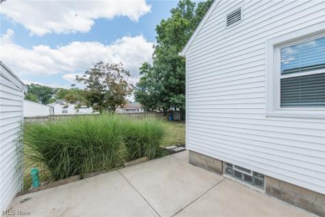 319 Kathron Avenue Cuyahoga Falls OH 44221