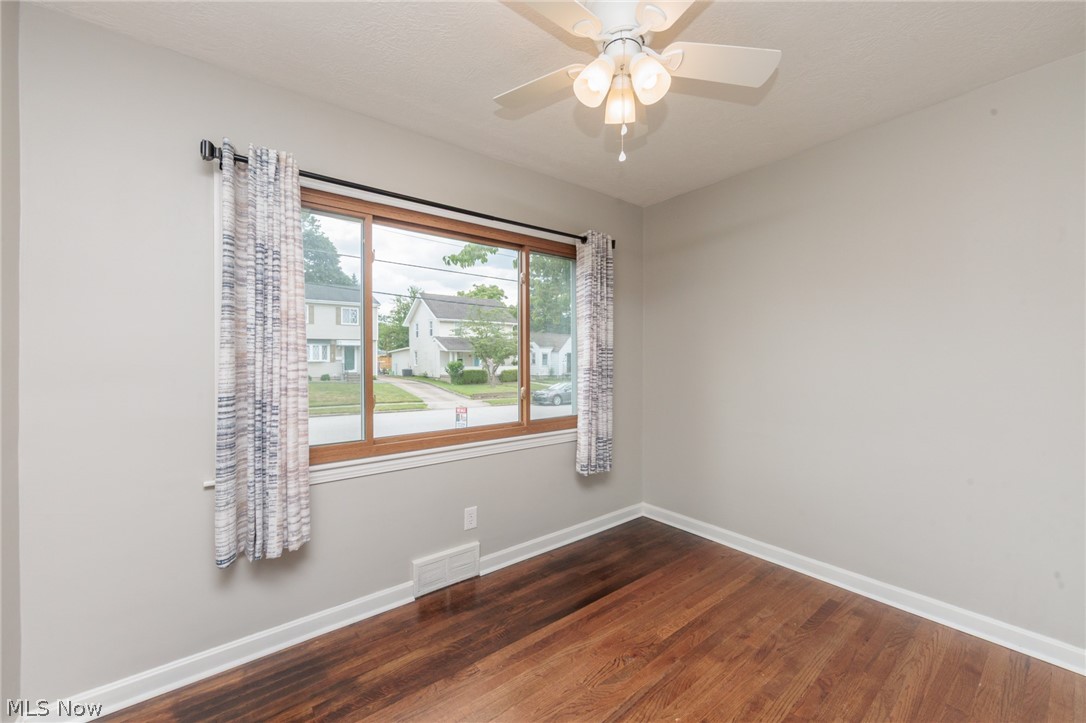 319 Kathron Avenue Cuyahoga Falls OH 44221