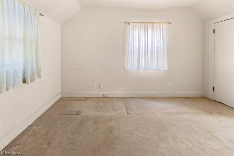 1948 Mccauslen Manor Steubenville OH 43952