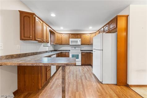 1948 Mccauslen Manor Steubenville OH 43952